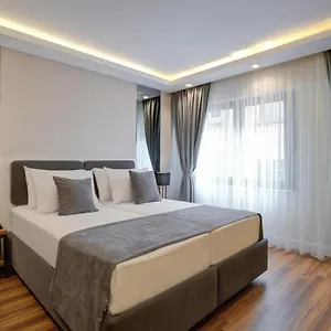 Depiero Karakoey Istambul